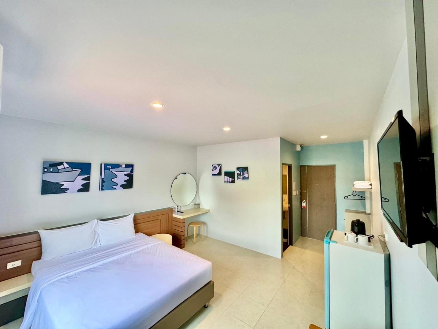 Siri Hotel Phuket Eksteriør billede