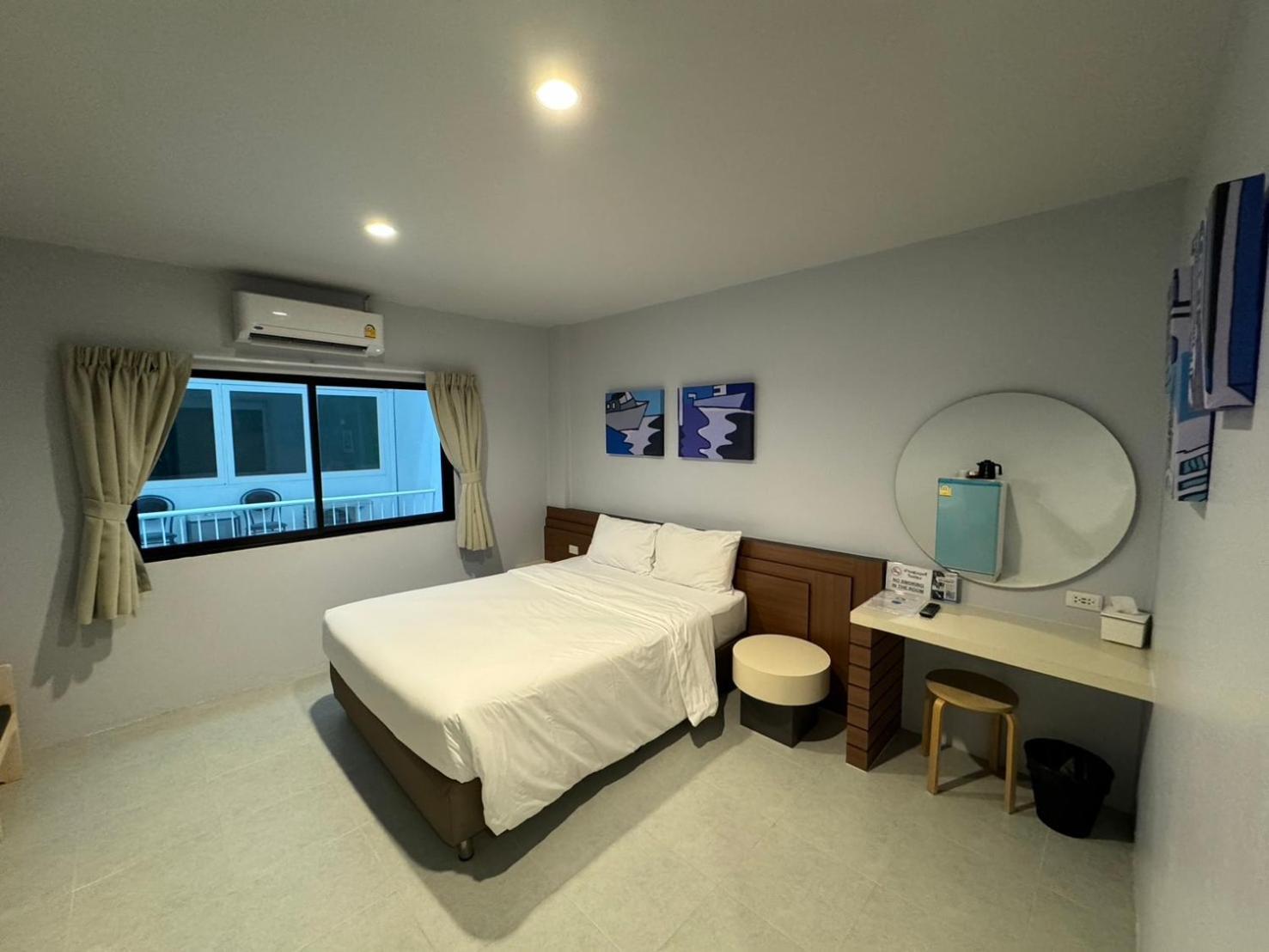 Siri Hotel Phuket Eksteriør billede