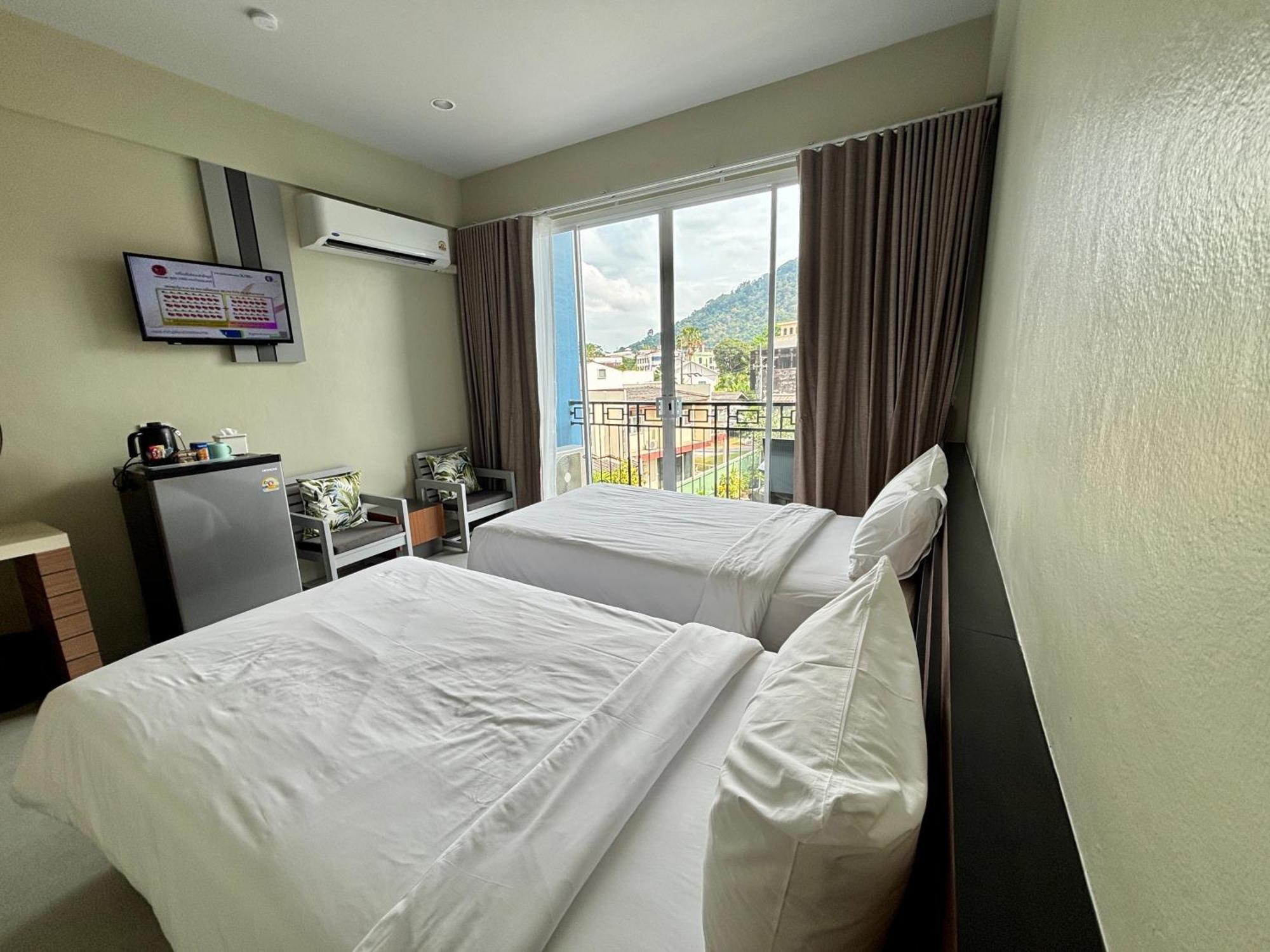 Siri Hotel Phuket Eksteriør billede