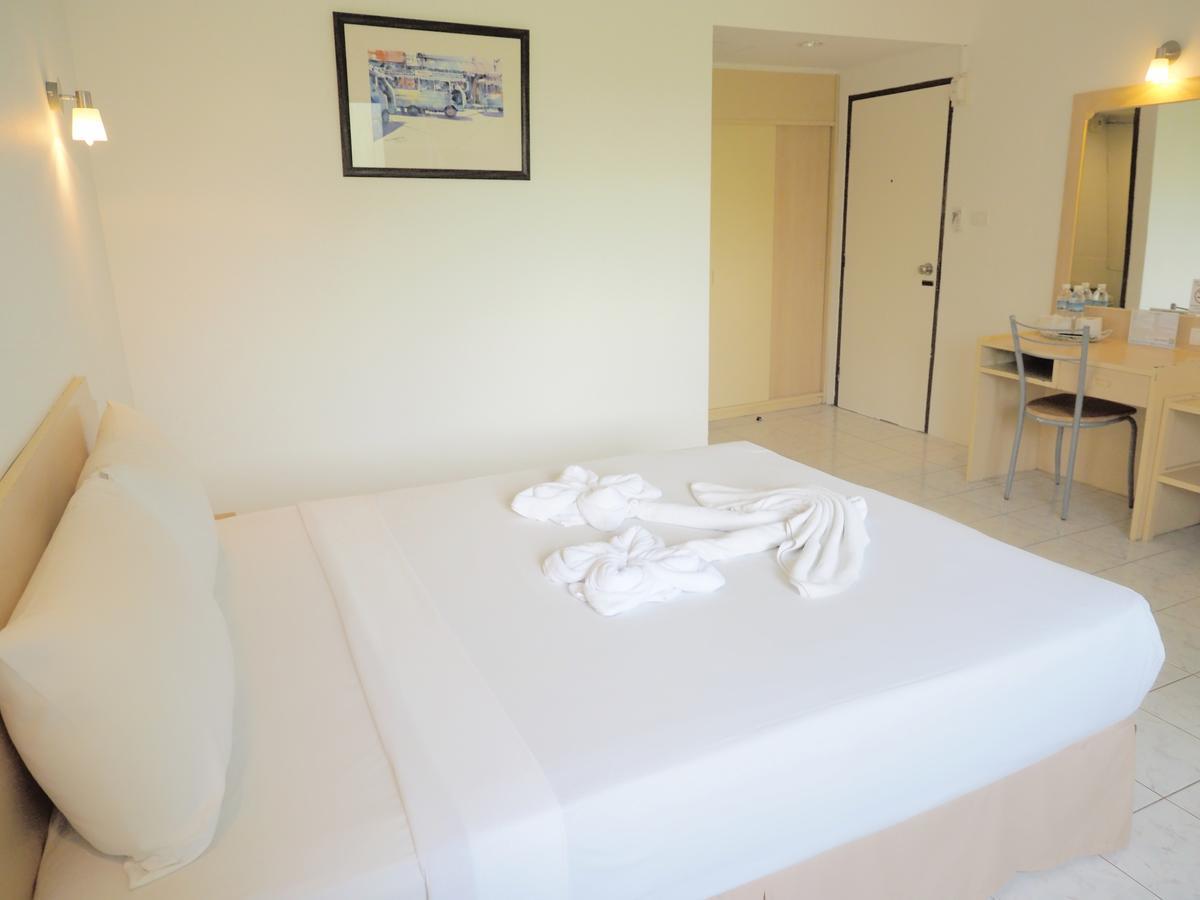 Siri Hotel Phuket Eksteriør billede